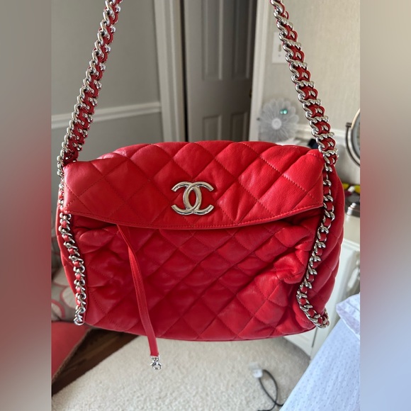 CHANEL Chain Around Lamb Quilted Hobo - Picture 3 of 16